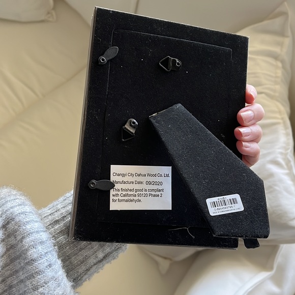 New frame - Picture 3 of 7